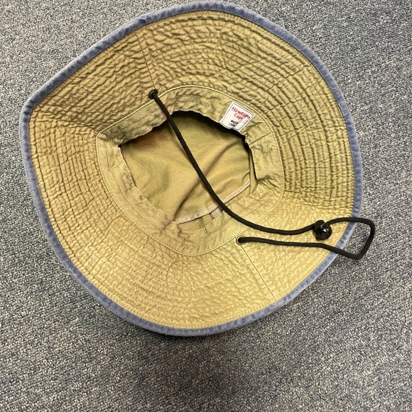 Hawkeye Caps.   CL/GR10 - Picture 3 of 5